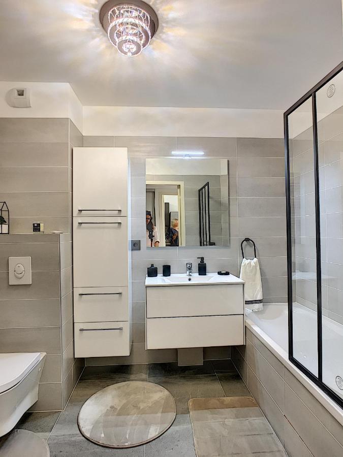 Palm Beach Apartment With A Pool In The Residence Cannes Esterno foto